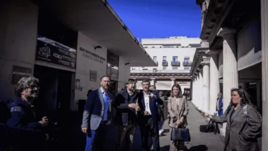 Autobús en llamas en la A-4, causando retenciones en dirección San Fernando.