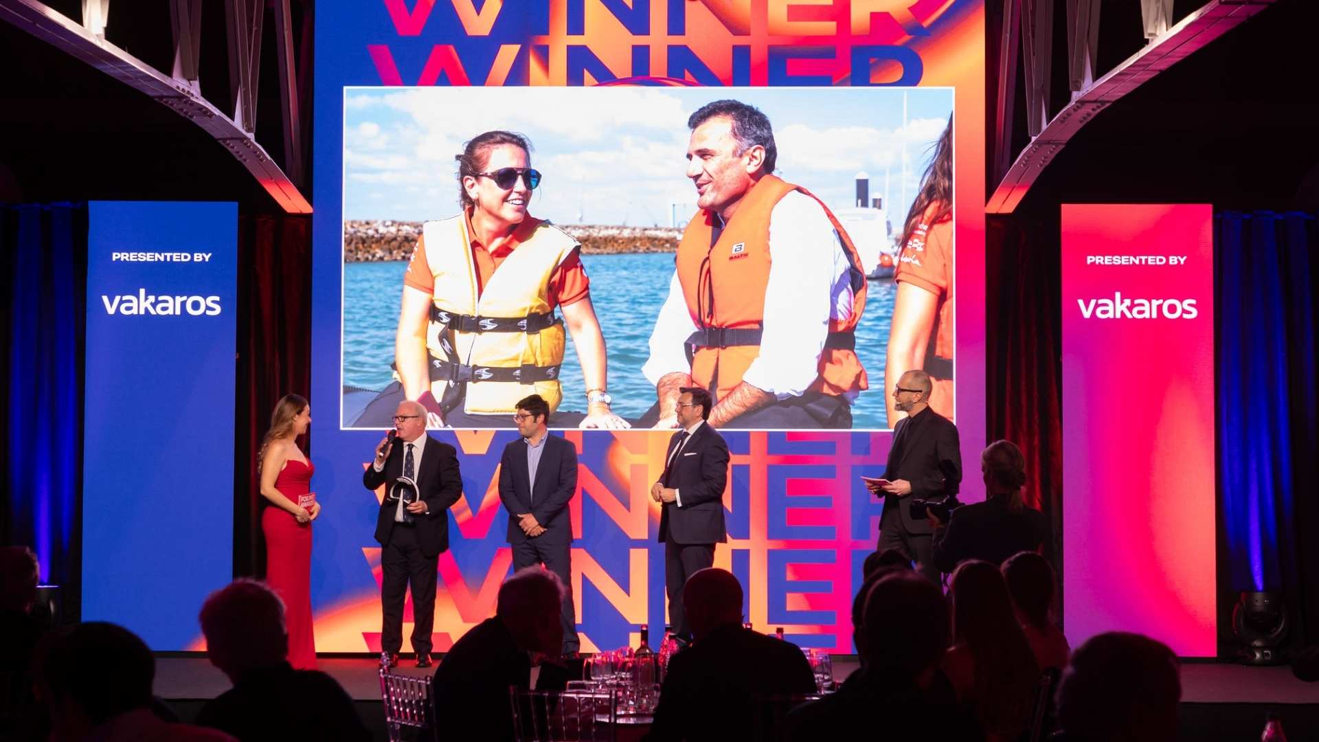 Foiling Base Cádiz recibe reconocimiento en los Foiling Awards 2026 con doblete mundial.