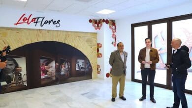Inauguración del Centro Cultural Lola Flores en Jerez, dedicado a su familia.