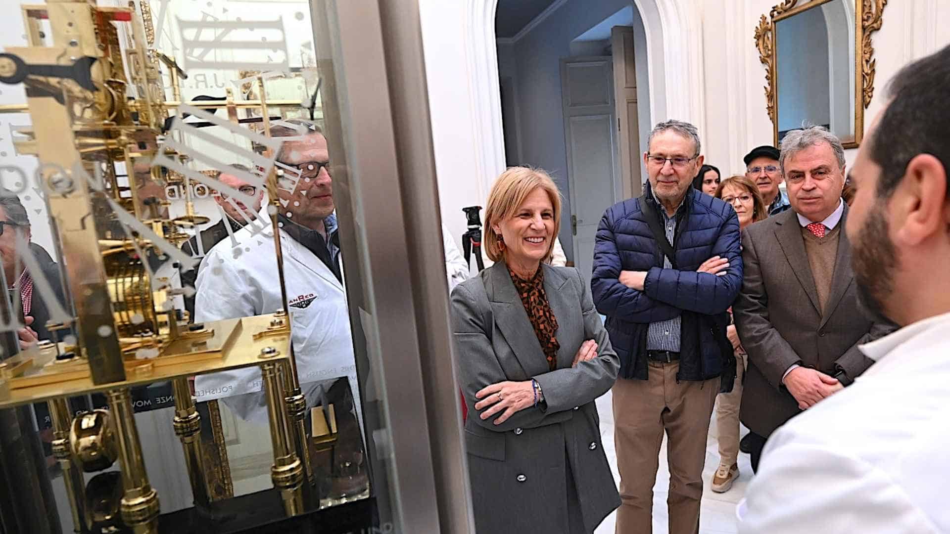 Tributo a José Rodríguez Losada en Jerez con autoridades y descendientes.