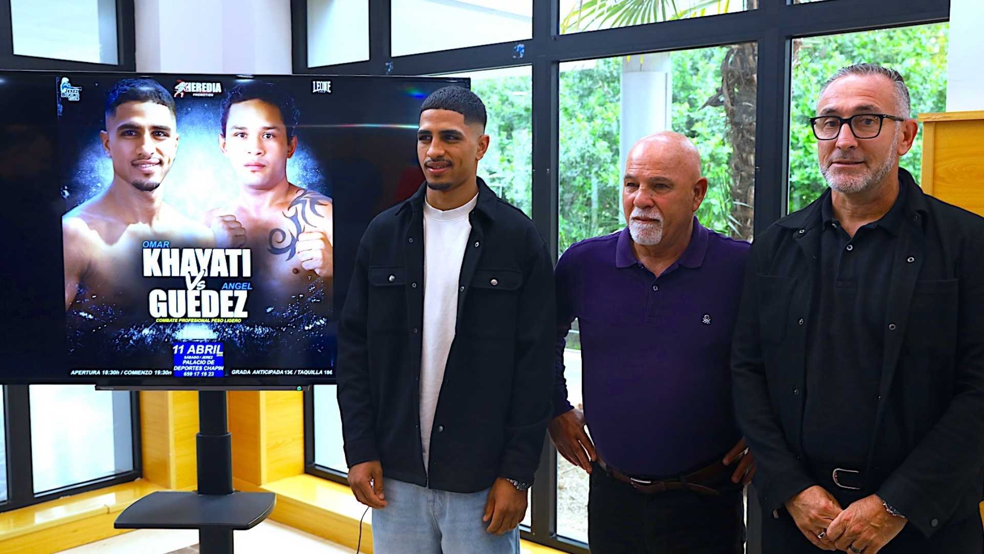Boxeador Omar Khayati en la presentación de su debut profesional en Jerez