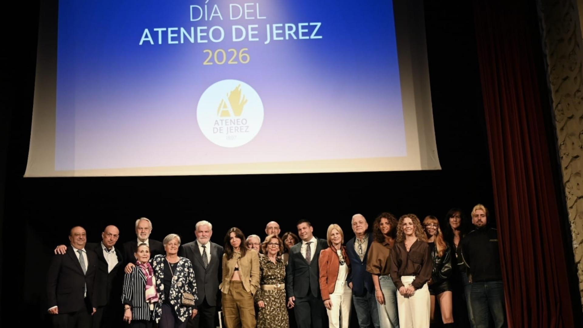 Gala del XX aniversario del Ateneo de Jerez 2026 con premiados y autoridades.
