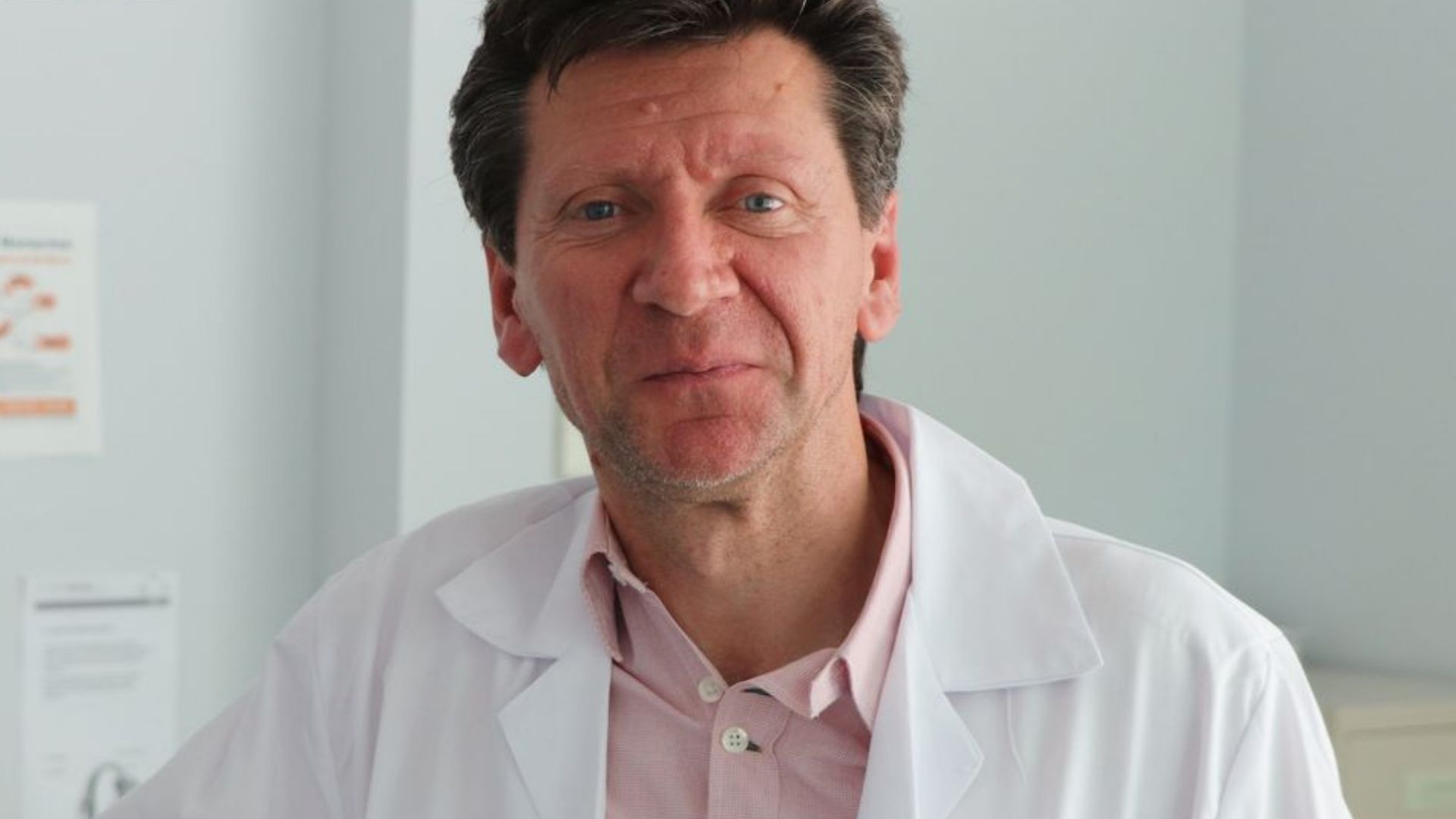 Salvador Castillo Dorador, médico del Xerez CD y de la Selección Española femenina campeona del mundo.