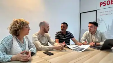 Reunión del PSOE de Jerez con Ezequiel Marín para la iniciativa de la calle Los Delinqüentes.