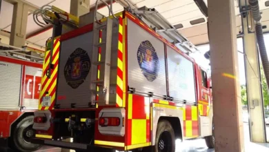 Camión de los Bomberos de Jaén preparado para intervenir en el incendio de Villacarrillo.