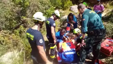 Rescate de senderista herida en el sendero Patriste de Alcalá de los Gazules por GREIM y Bomberos.