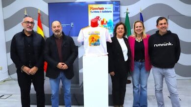 Presentación de la III Carrera de la Cruz Roja Jerez 'Tu Meta + Solidaria' con representantes municipales y de la entidad.