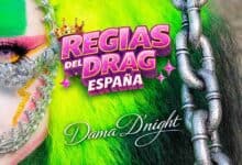 Close-up of drag performer with neon green and black hair, ornate silver chain, and vivid makeup, featuring the logo “Regias del Drag España” partially behind the chain and elegant signature “Dama D’night.”