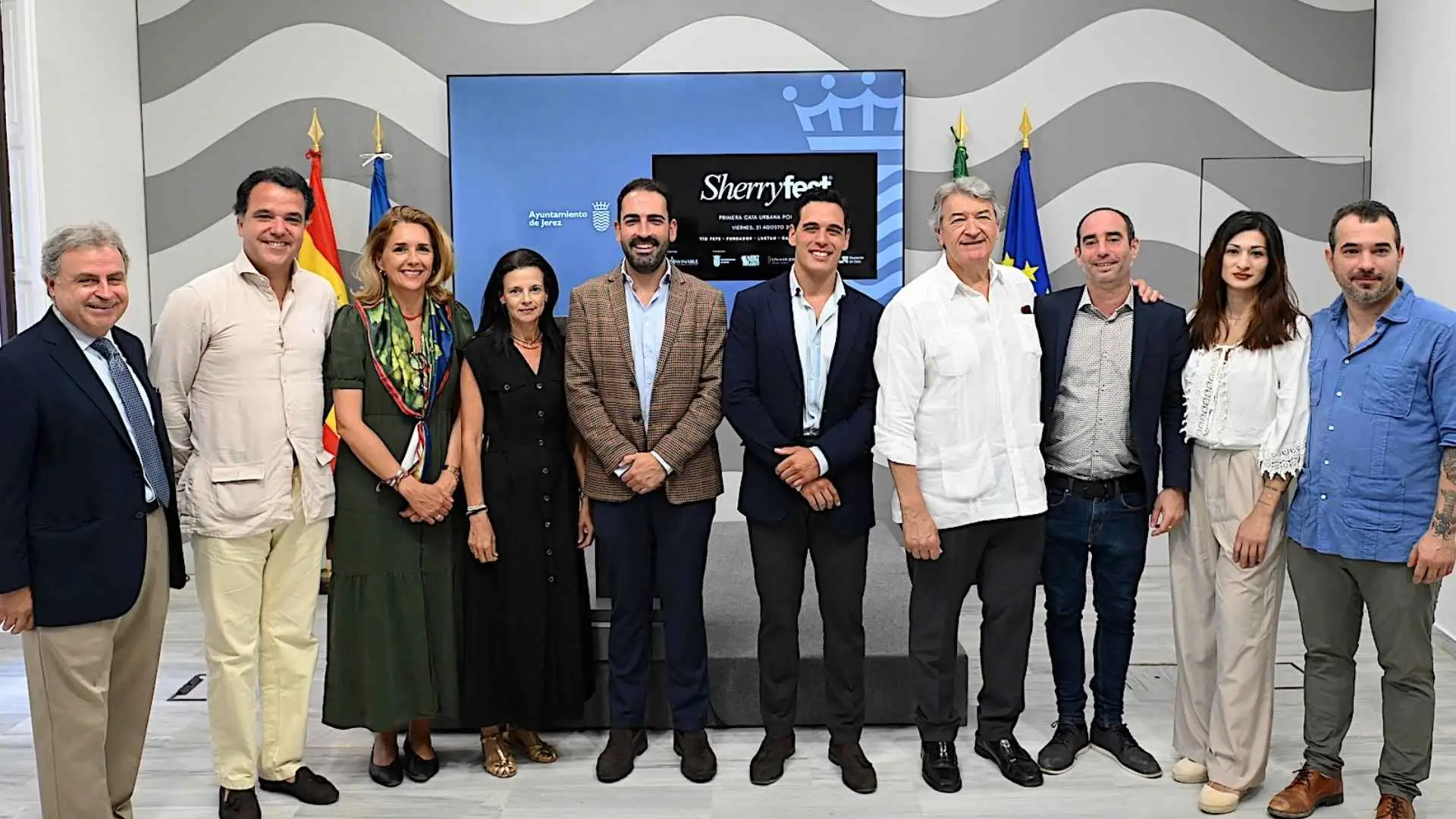 Presentación oficial del festival Sherryfest en Jerez con autoridades locales y organizadores