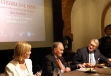 Homenaje a Juan Luis Bretón como Hijo Adoptivo de Jerez a título póstumo.
