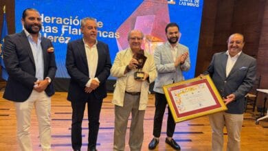 Premio a la Federación de Peñas flamencas de Jerez en evento nacional.