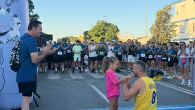Corredores en la III Carrera Solidaria 'Un mar de alegría' en Sanlúcar.