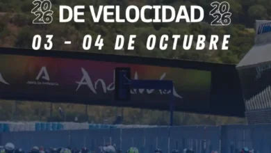 Detalle en macro del neumático de una moto de competición sobre el asfalto del Circuito de Jerez