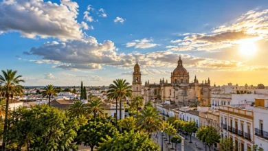 Propuesta visual del tiempo en Jerez con cielo parcialmente nuboso y ambiente cálido