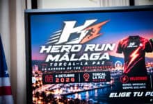 Cartel del evento Hero Run Málaga con fecha y ubicación.