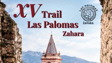 Cartel del XV Trail Las Palomas Zahara con paisaje montañoso de fondo.