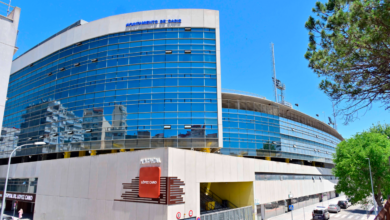Propuesta de fachada de Tribuna de un estadio de fútbol de Cádiz con espacio destinado a rotulación comercial