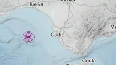 Mapa del golfo de Cádiz con un marcador circular que señala la localización del terremoto frente a la costa andaluza.