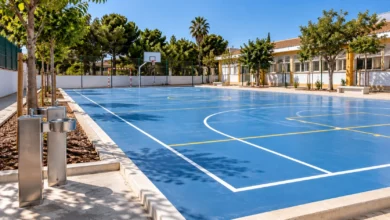 Una pista deportiva escolar renovada en un colegio de Churriana